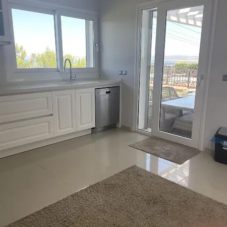 بيت للعطل Luxury With Amazing View,