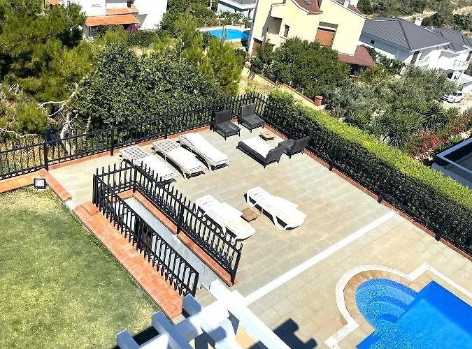 펜션 Luxury With Amazing View, Çeşme