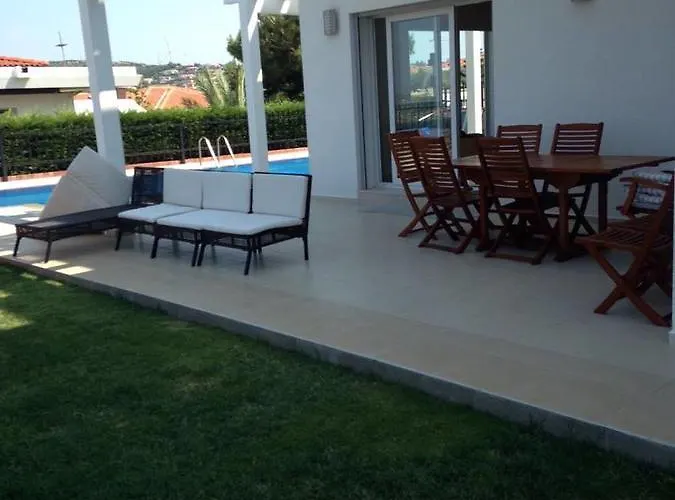 Luxury With Amazing View, 펜션 Çeşme